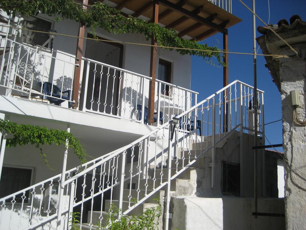 Kamelia Apartment Кокари Екстериор снимка